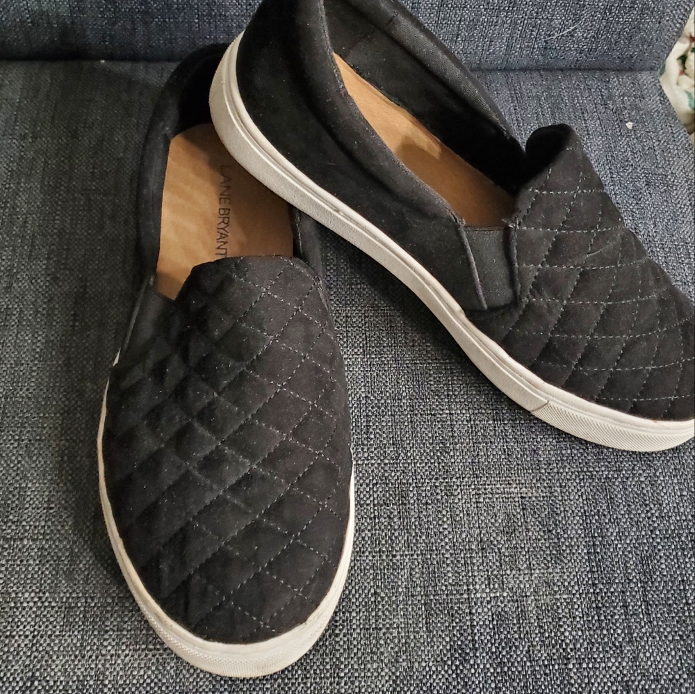 Size 8 WIDE Black Quilted Slip on Sneakers